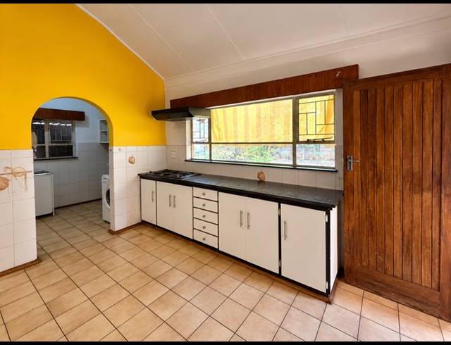 16 BEDROOM HOUSE FOR SALE IN BRANDWAG